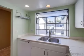 Photo #4: 250043569 Listing