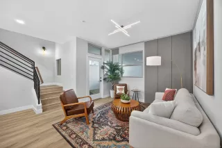 Photo #1: 250043584 Listing 