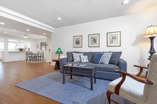 Photo #4: 250043614 Listing