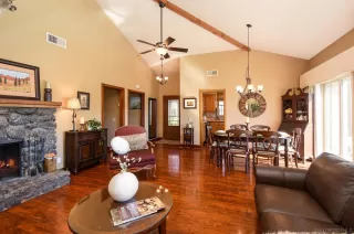 Photo #1: 250043616 Listing