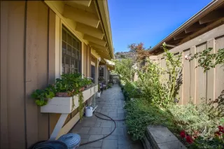 Photo #6: 250043616 Listing