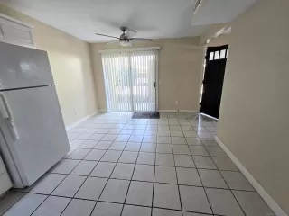 Photo #4: 250043629 Listing