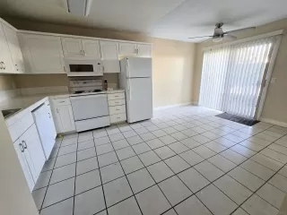 Photo #5: 250043629 Listing