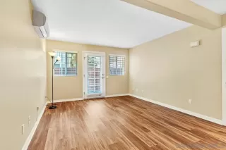 Photo #3: 250043646 Listing