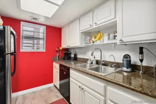 Photo #2: 250043649 Listing