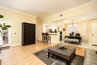 Photo #1: 250043686 Listing