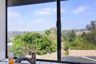 Photo #5: 250043752 Listing 