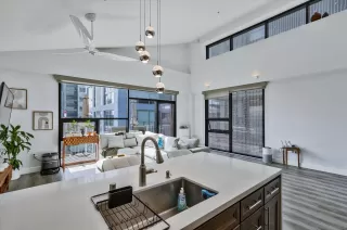 Photo #1: 250043799 Listing 