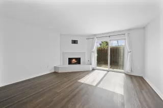 Photo #3: 250043837 Listing