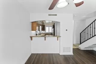 Photo #5: 250043837 Listing