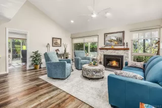 Photo #5: 250043859 Listing 