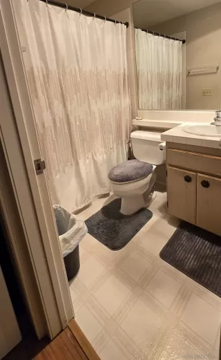 Photo #5: 250043882 Listing