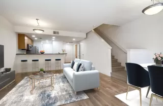 Photo #1: 250043886 Listing 