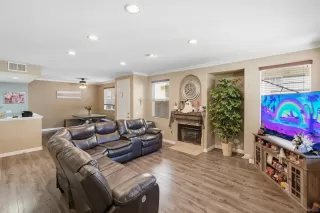 Photo #4: 250043917 Listing 