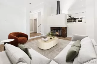 Photo #1: 250043927 Listing 