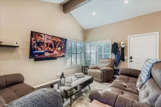 Photo #5: 250043953 Listing 