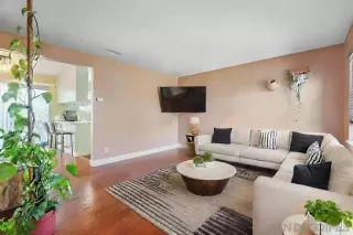 Photo #2: 250043955 Listing