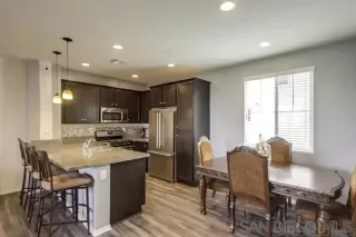 Photo #2: 250043956 Listing