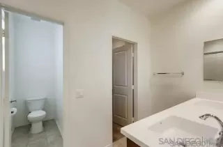 Photo #5: 250043956 Listing