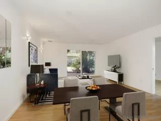 Photo #3: 250044043 Listing