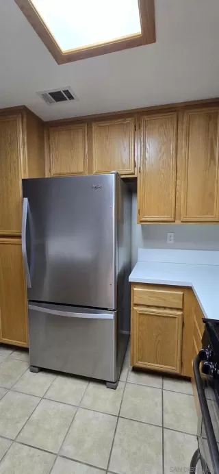 Photo #5: 250044048 Listing