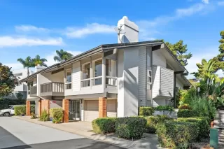 More Details about MLS # 250044131 : 27 GREENVIEW DRIVE