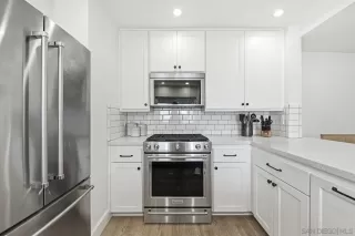 Photo #2: 250044163 Listing