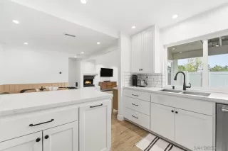 Photo #5: 250044163 Listing