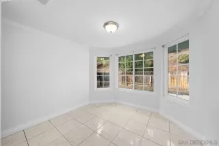 Photo #5: 250044189 Listing