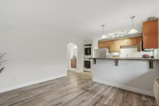 Photo #5: 250044220 Listing