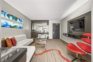 Photo #1: 250044254 Listing 