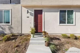 Photo #6: 250044279 Listing 