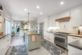 Photo #6: 250044281 Listing