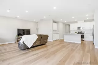 Photo #4: 250044317 Listing