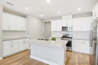 Photo #6: 250044317 Listing