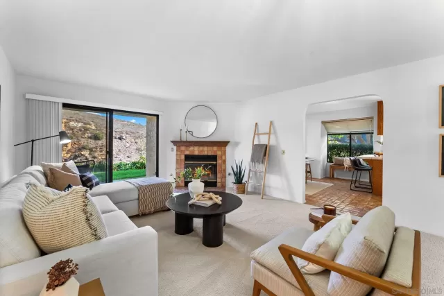 MLS: 250044336 Condo For Sale