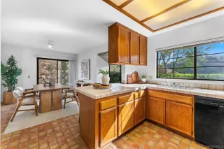 Photo #6: 250044336 Listing