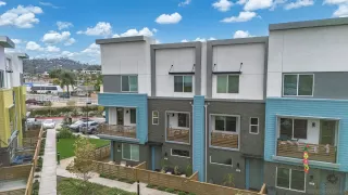 Photo #2: 250044341 Listing