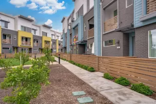 Photo #3: 250044341 Listing