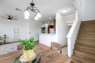 Photo #4: 250044342 Listing