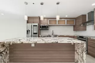 Photo #2: 250044344 Listing