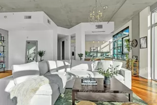 Photo #6: 250044357 Listing