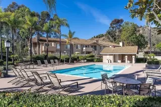 Photo #2: 250044367 Listing