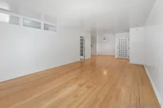 Photo #3: 250044368 Listing