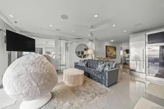 Photo #6: 250044381 Listing