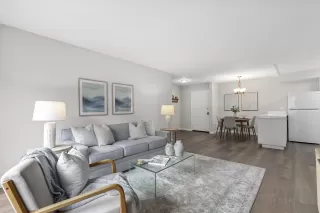 Photo #4: 250044449 Listing