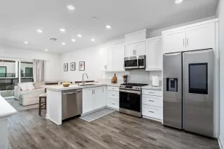 Photo #1: 250044492 Listing 