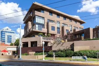 More Details about MLS # 250044543 : 611 W G ST UNIT 321