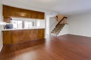 Photo #2: 250044551 Listing 