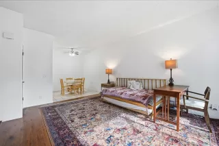 Photo #2: 250044692 Listing